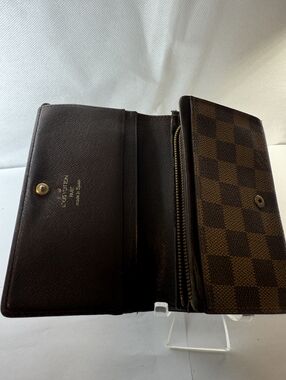 Louis Vuitton Sarah Monogram Zip Wallet